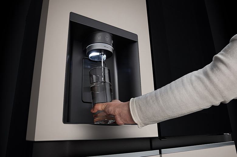 Tủ lạnh SBS LG Inverter 635 lít GR-X257BG vòi diệt khuẩn UV