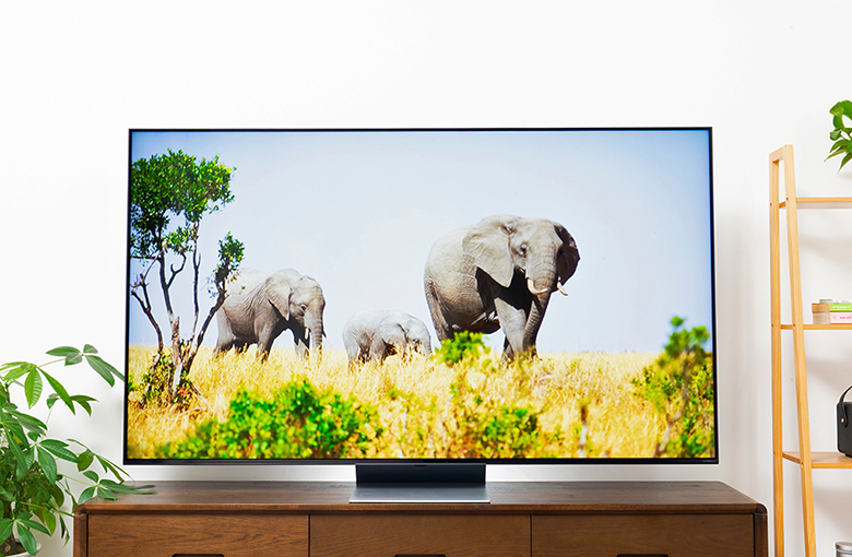 Smart Tivi LG 75QNED86SRA mang đến thiết kế với độ mỏng dính quá ấn tượng