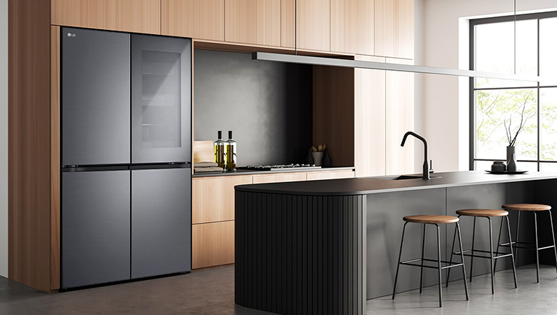 Tủ lạnh French door InstaView LG Inverter 666 lít LFB66BLMI phù hợp với mọi không gian bếp rất sang trọng