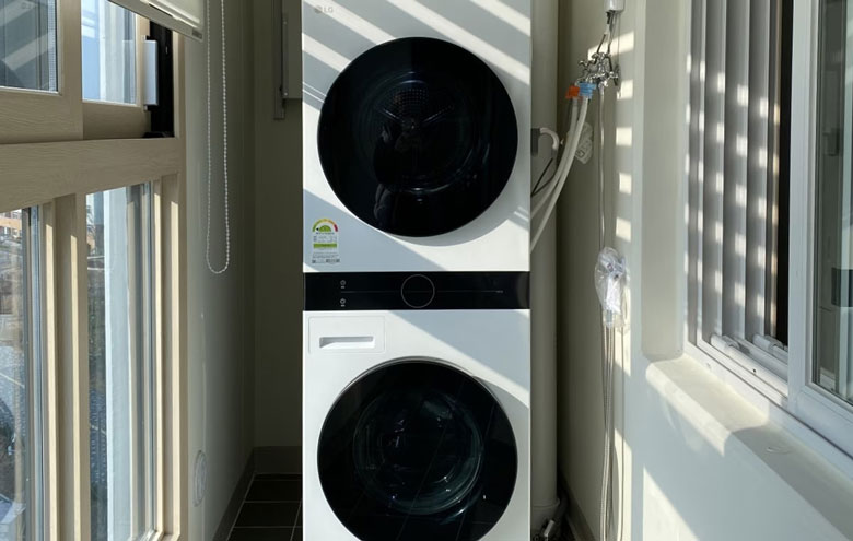Tháp giặt sấy LG WashTower Inverter 14kg/10kg WT1410NHE - Hình ảnh lắp đặt thực tế